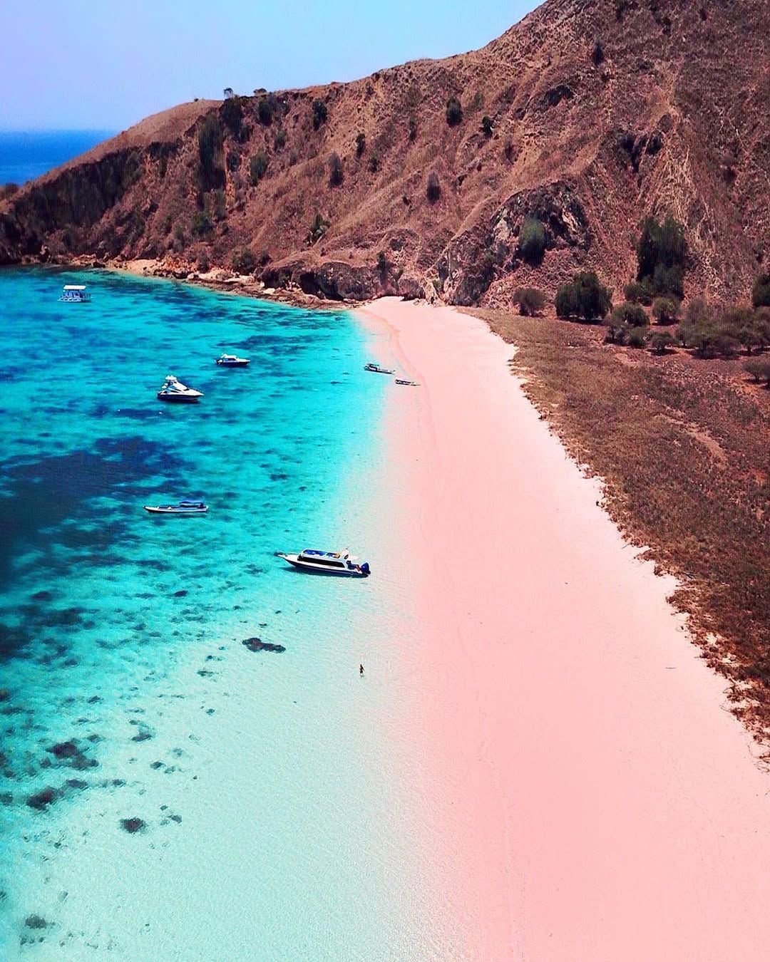 EXPLORE PINK BEACH LOMBOK