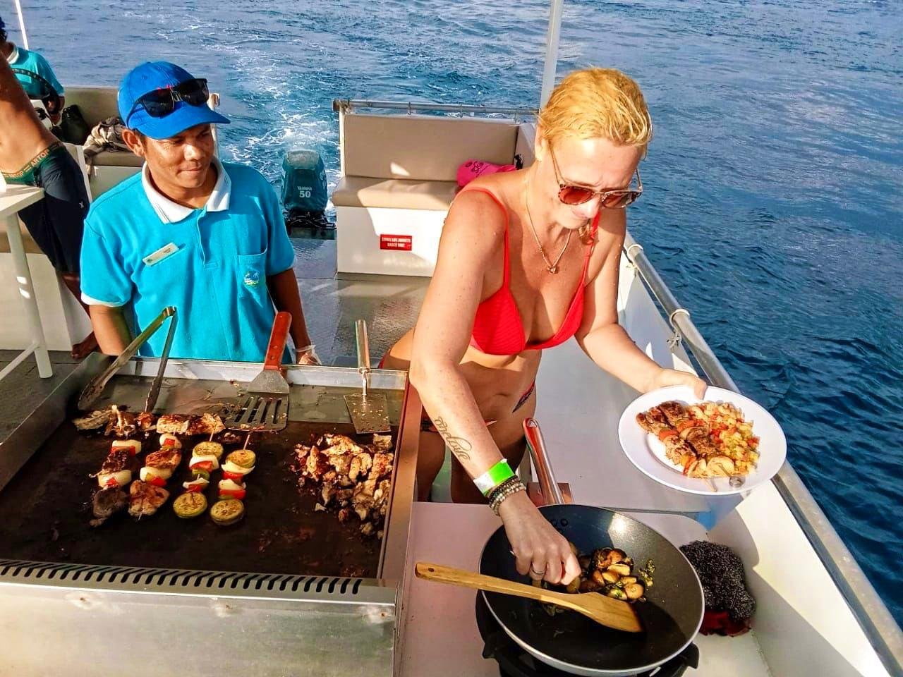 GILI - BBQ SUNSET CRUISE (THREE ISLANDS)